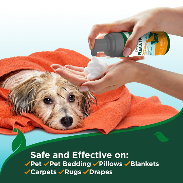 Vet’s Best (Ветс Бест) Flea & Tick Waterless Dog Bath Cotton Spice - Косметическое средство для взрослых собак и щенков возрастом от 3 месяцев пена от блох и клещей 236 мл